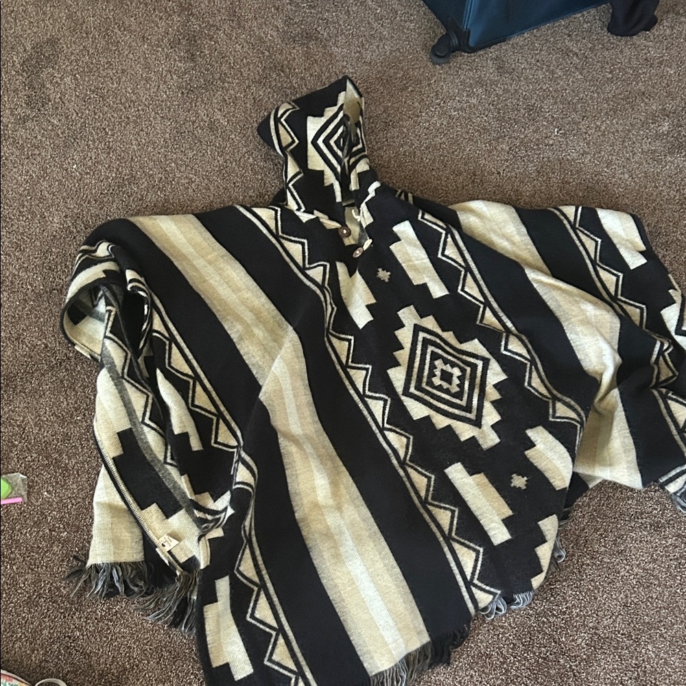 Black and Cream Geometric Poncho